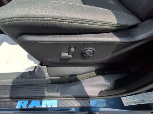 Used 2021 RAM 1500 Big Horn AWD/4WD image 12