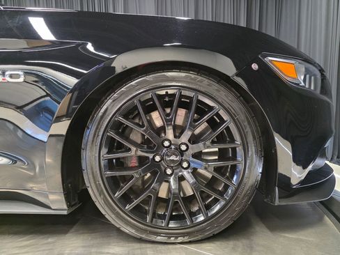 Used 2017 Ford Mustang GT w/ GT Performance Package RWD image 47