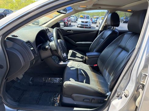 Used 2007 Nissan Altima 3.5 SL w/ Technology Pkg FWD image 9