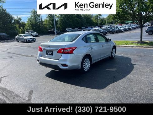Used 2016 Nissan Sentra S FWD image 5