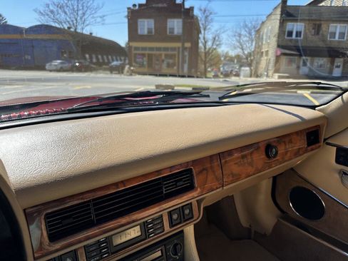 Used 1992 Jaguar XJS V12 Coupe RWD image 25