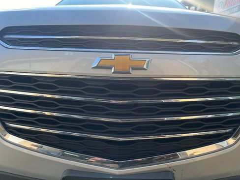 Used 2017 Chevrolet Equinox LT w/ Convenience Package image 25