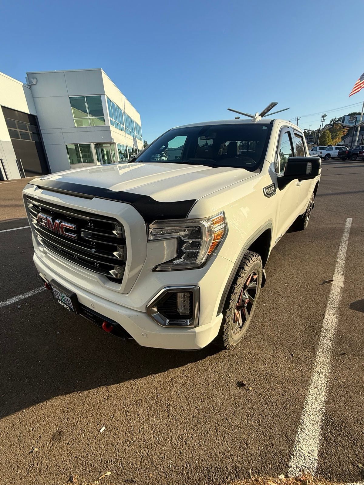 Used 2021 GMC Sierra 1500 AT4 w/ AT4 Value Package AWD/4WD image 8
