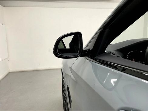 Used 2024 BMW X4 xDrive30i w/ M Sport Package AWD/4WD image 42