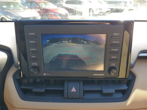 Used 2020 Toyota RAV4 XLE image 30