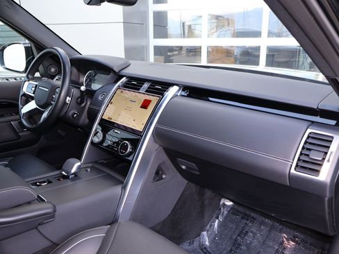 Certified 2023 Land Rover Discovery S R-Dynamic AWD/4WD image 32