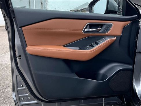 New 2026 Nissan Rogue Platinum w/ Platinum Premium Package image 13