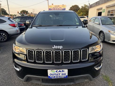 Used 2017 Jeep Grand Cherokee Laredo w/ Quick Order Package 23E image 8