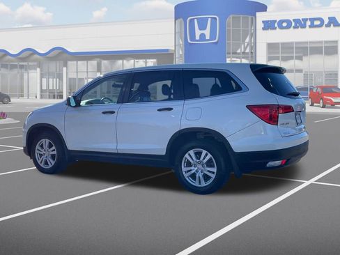 Used 2017 Honda Pilot LX image 6