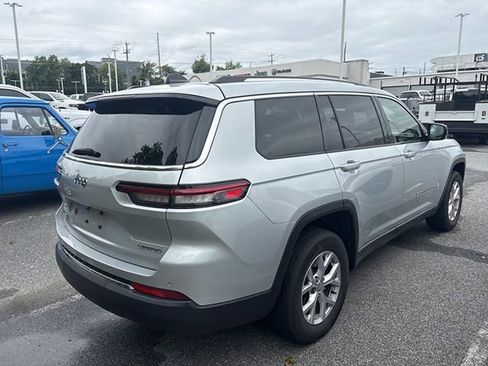 Used 2022 Jeep Grand Cherokee L Limited AWD/4WD image 8