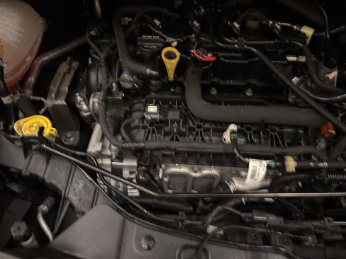 Used 2019 Ford Escape SE image 21