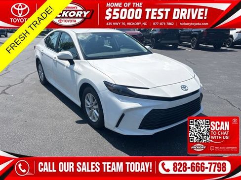 Used 2025 Toyota Camry LE w/ Convenience Package FWD image 1