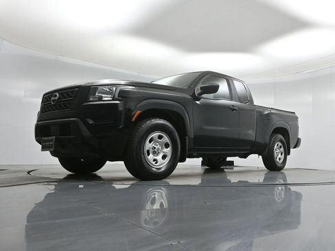 Used 2022 Nissan Frontier S w/ Technology Package image 41