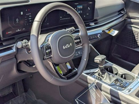 New 2026 Kia Carnival SX image 14