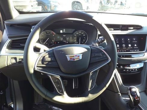 New 2025 Cadillac XT5 Sportv image 23