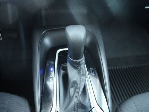 Certified 2021 Toyota Corolla LE image 34