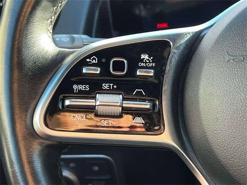 Used 2022 Mercedes-Benz GLB 250 GLB 250 w/ AMG Line image 22