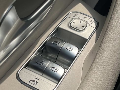 Certified 2025 Mercedes-Benz GLE 350 4MATIC image 18