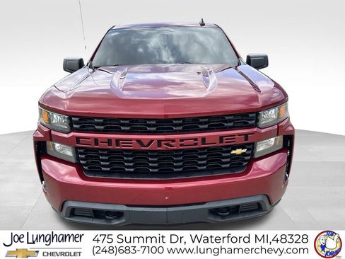 Used 2020 Chevrolet Silverado 1500 Custom w/ Custom Value Package AWD/4WD image 9