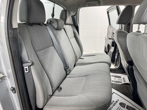 Used 2018 Toyota Tacoma SR w/ SR Convenience Package image 9