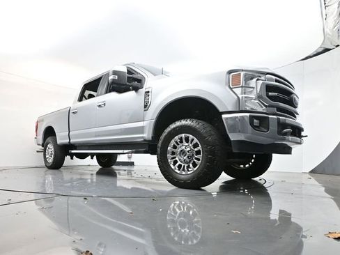 Used 2021 Ford F350 Lariat w/ Chrome Package image 27
