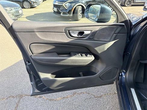 Used 2022 Volvo XC60 B6 Inscription w/ Advanced Package image 13