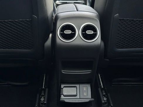 Used 2025 Mercedes-Benz GLA 250 4MATIC image 35