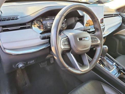 Used 2022 Jeep Compass Limited image 8