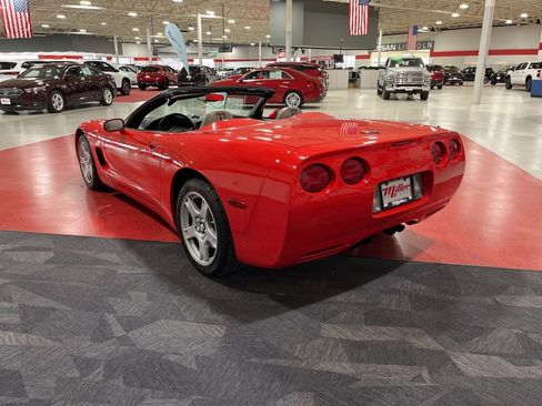 Used 1999 Chevrolet Corvette Convertible w/ Performance Handling Pkg RWD image 5