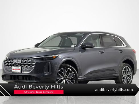 Used 2025 Audi Q5 Premium Plus w/ Premium Plus AWD/4WD image 1