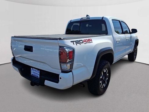 Used 2020 Toyota Tacoma TRD Off-Road w/ Technology Package AWD/4WD image 10