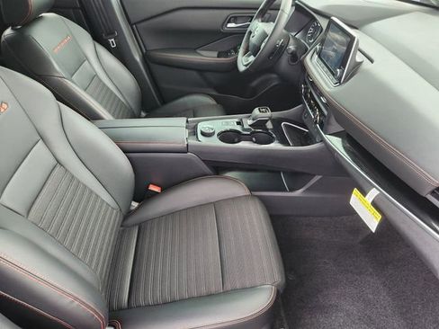 Used 2025 Nissan Rogue SV w/ Rock Creek Premium Package image 11