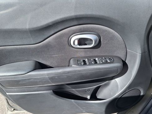 Used 2014 Kia Soul FWD image 9