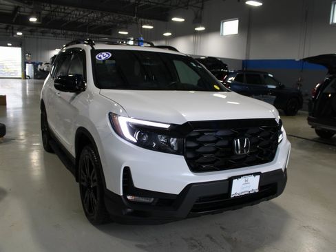 Certified 2023 Honda Passport Elite image 4