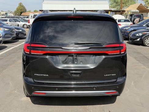 Used 2022 Chrysler Pacifica Limited image 7