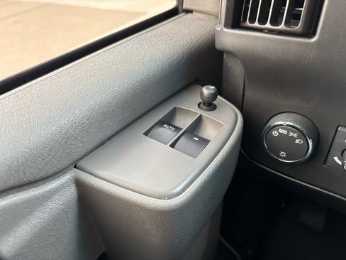 Used 2022 Chevrolet Express 2500 w/ Driver Convenience Package image 28