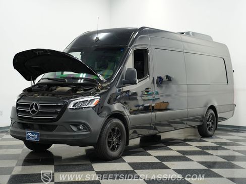 Used 2022 Mercedes-Benz Sprinter 2500 image 28