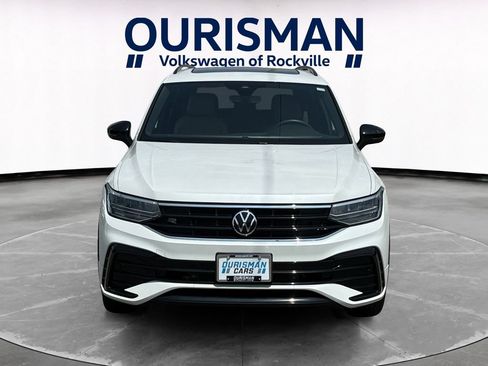Used 2023 Volkswagen Tiguan SE R-Line FWD image 7