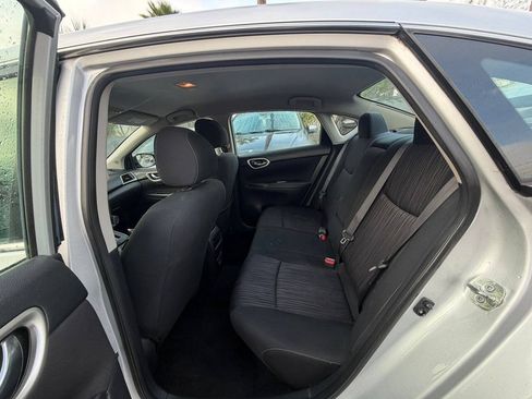 Used 2019 Nissan Sentra SV FWD image 10