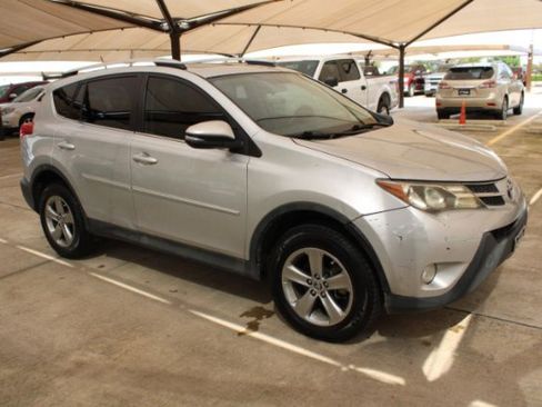 Used 2015 Toyota RAV4 XLE image 1