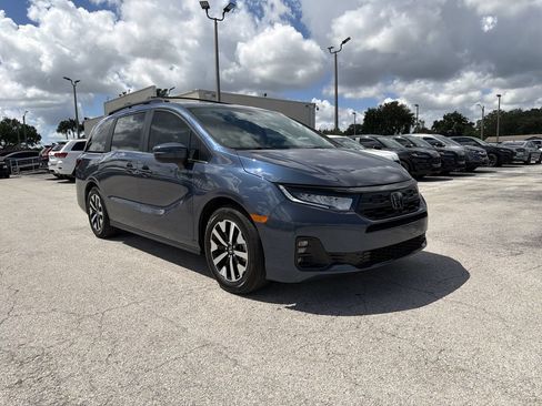 Used 2026 Honda Odyssey EX-L image 2