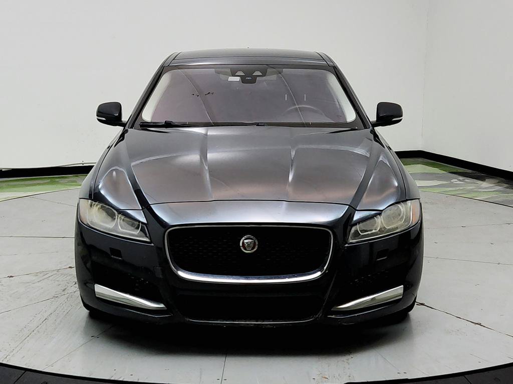 Used 2016 Jaguar XF Premium RWD image 2