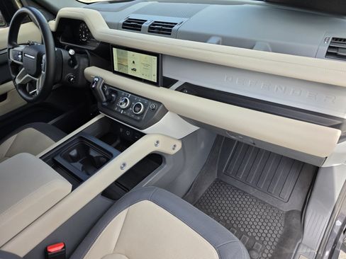 Certified 2024 Land Rover Defender 110 X-Dynamic SE AWD/4WD image 29
