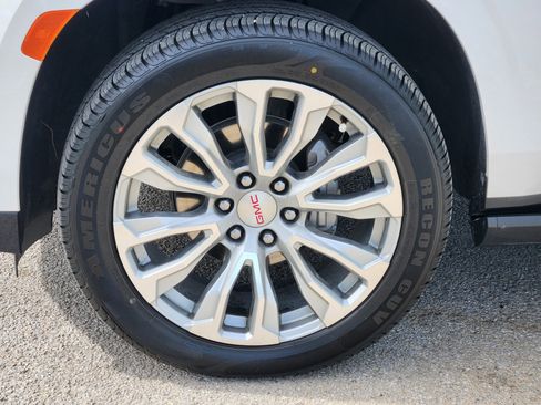 Used 2023 GMC Yukon Denali image 31