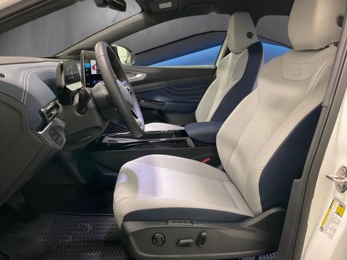 New 2025 Volkswagen ID.4 Pro S image 4