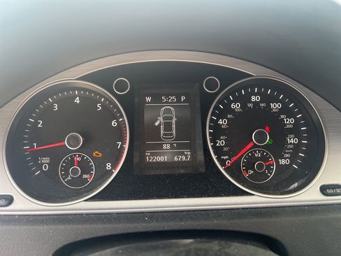 Used 2014 Volkswagen CC Sport image 11