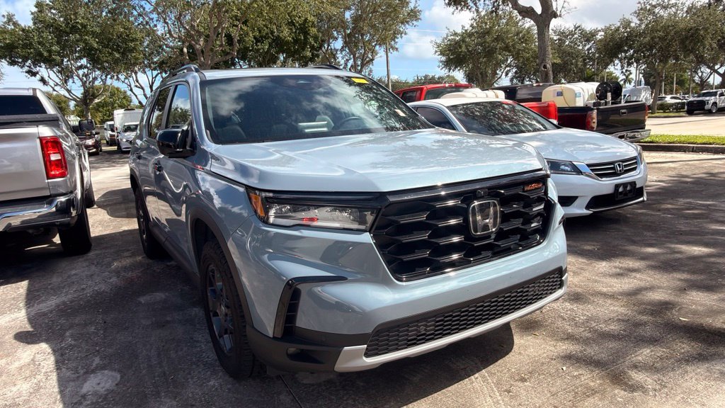 Used 2024 Honda Pilot TrailSport image 4