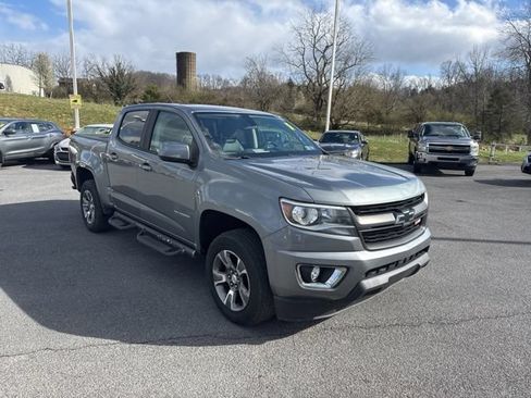 Used 2018 Chevrolet Colorado Z71 AWD/4WD image 2