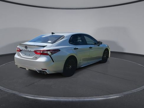 Used 2021 Toyota Camry SE w/ Convenience Package FWD image 8