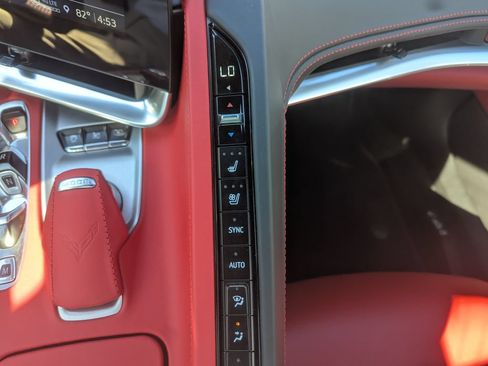 Used 2023 Chevrolet Corvette Stingray Premium Conv w/ Z51 Performance Package RWD image 34